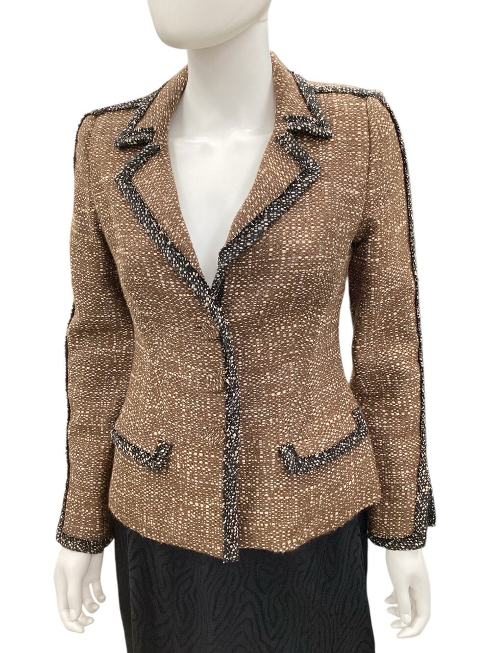 Pilar Rossi Blazer Women’s SZ S Wool Blend Silk Lining Pockets 3 Button Closure
